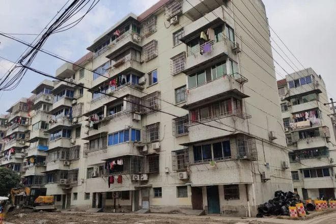 市区“老破小”和郊区“高大新”，哪个更值得买？内行给出分析