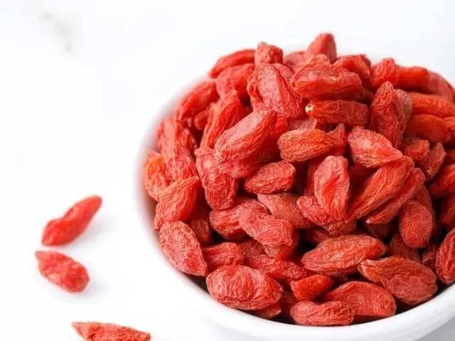 枸杞：日常养生的瑰宝与适量食用的建议