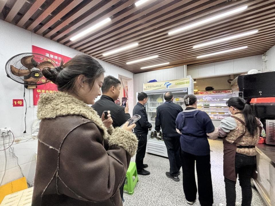 你点我查！ 贵州惠水线上直播食品安全检查 守护“舌尖上的安全”