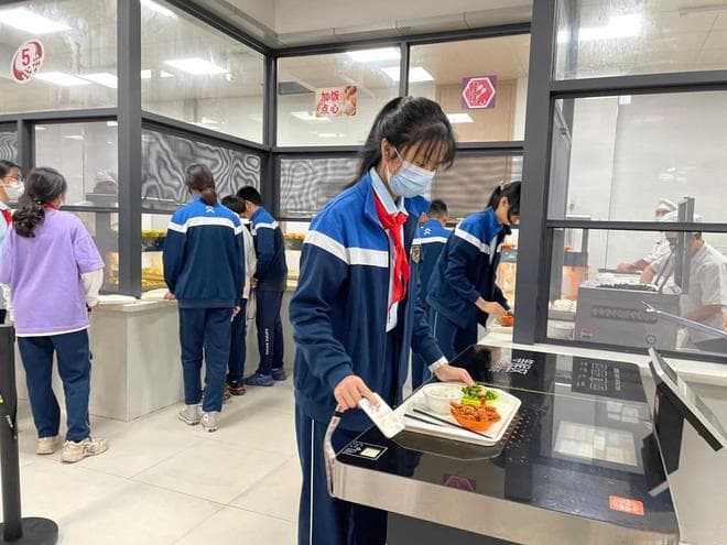 智慧食堂系统在中小学食堂建设中的应用