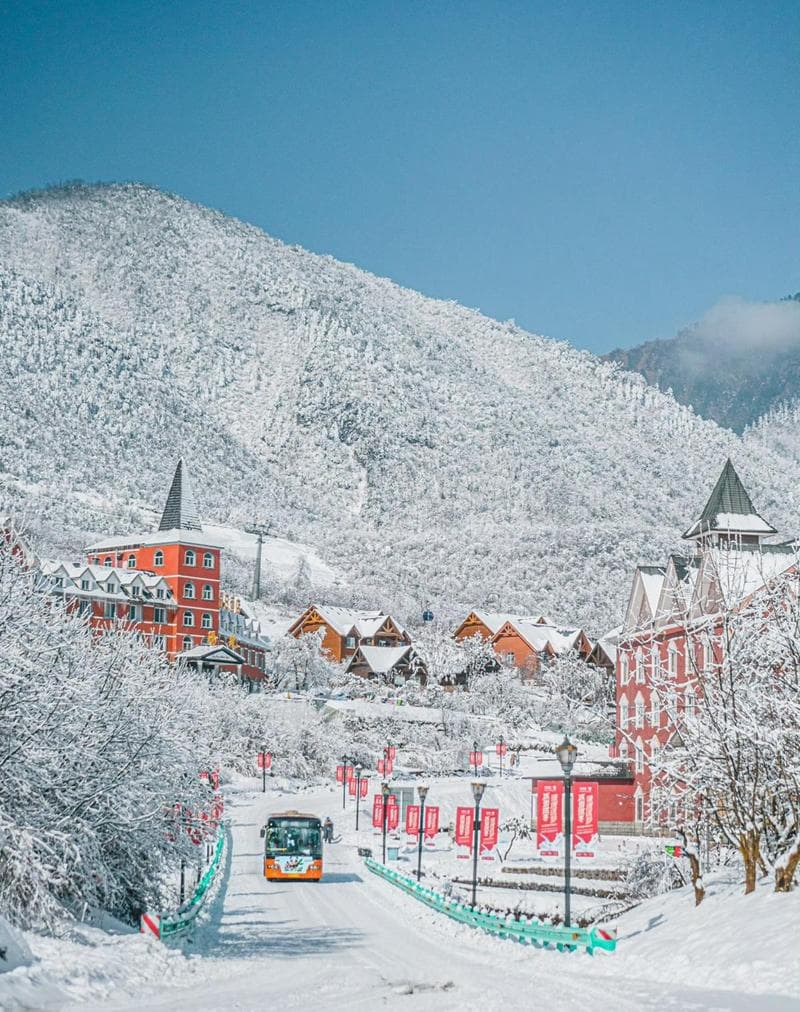 “西岭·熊猫地形公园”即将亮相西岭雪山