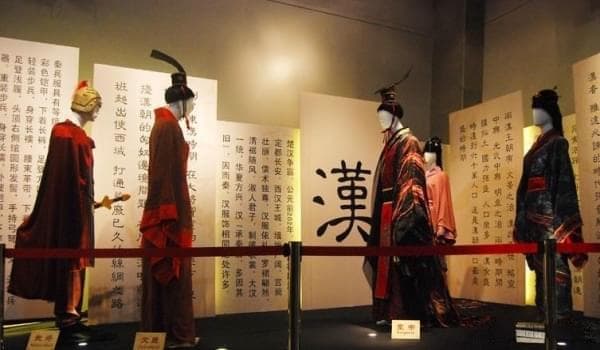 尚织汉服教育：五行与古代服饰色彩，朝代更替中不变的色彩逻辑
