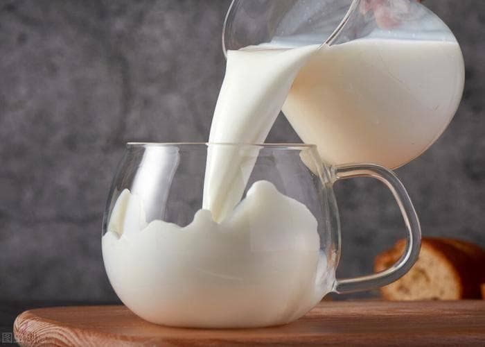 生牛乳饮用指南：安全饮用须知，这些事项需注意