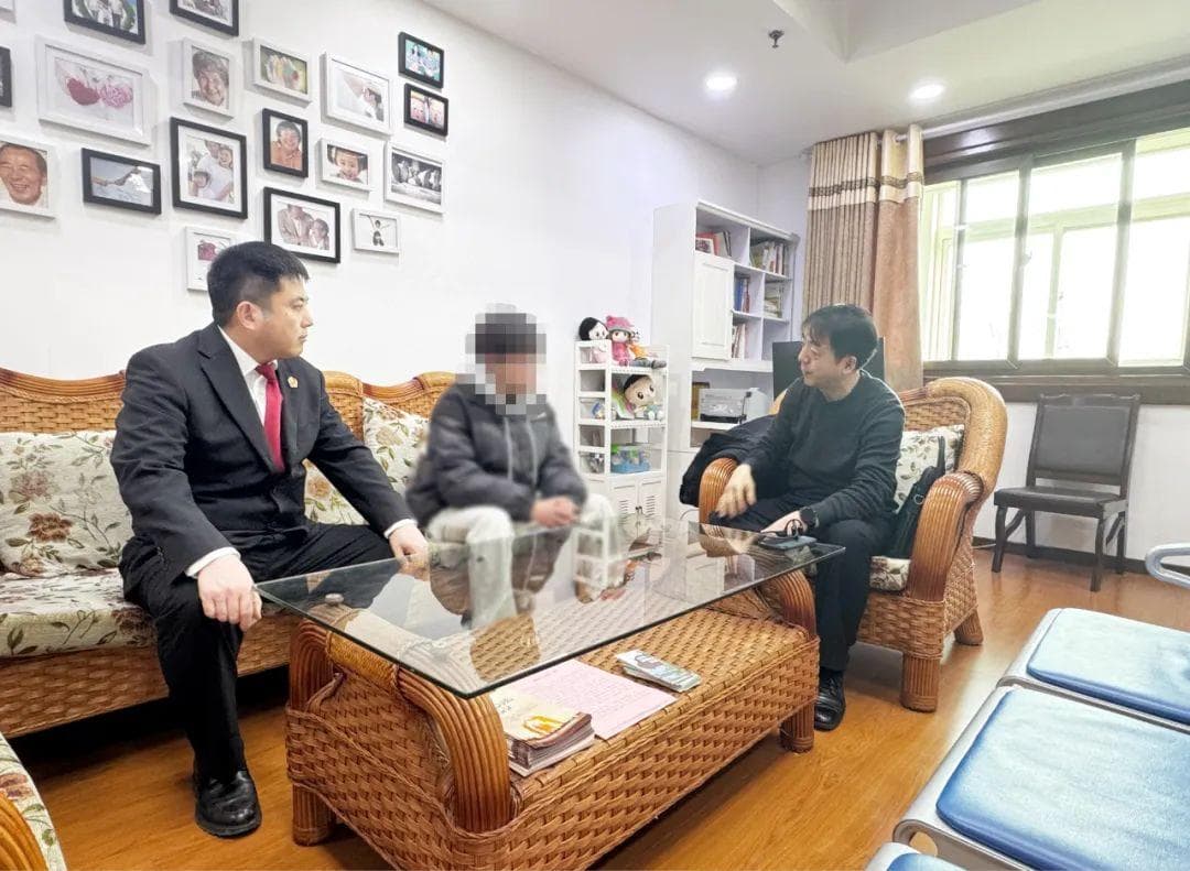 法庭邀请心理专家，护佑未成年人健康成长