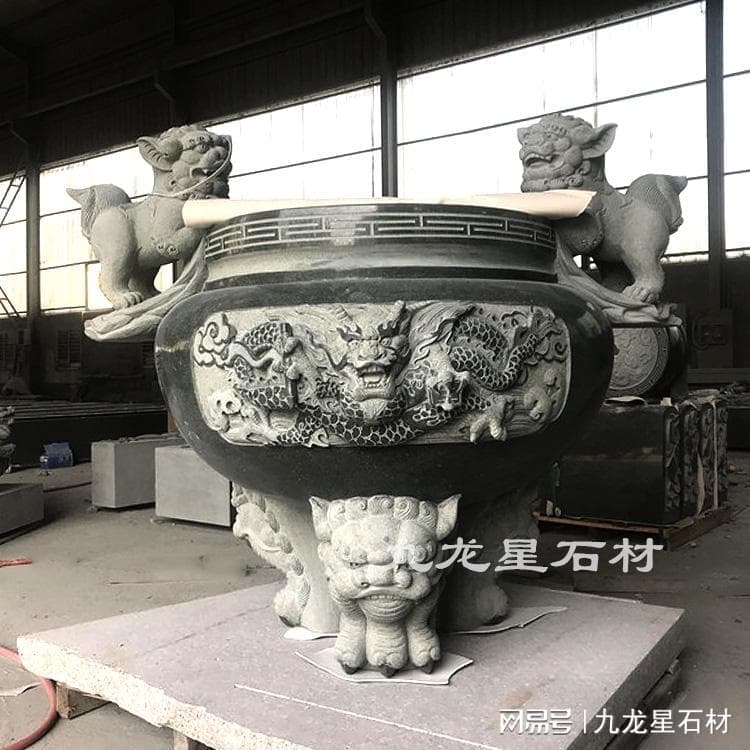 探究石雕香炉图案：寓意深远，艺术无价