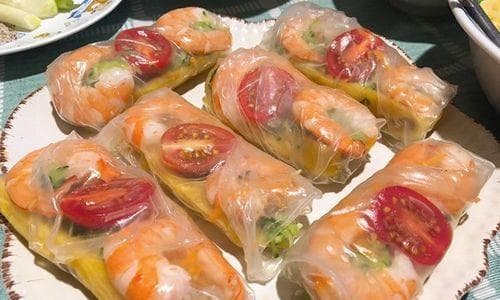 夏日必吃的越南春卷（夏日里清爽可口的越南春卷，不一样的口感，让你爱不释手。）