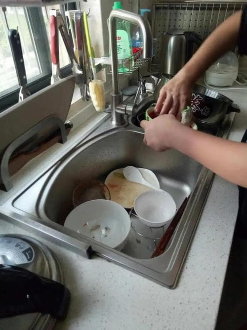 孩子是家务小能手！这些活儿他们都能帮您做！