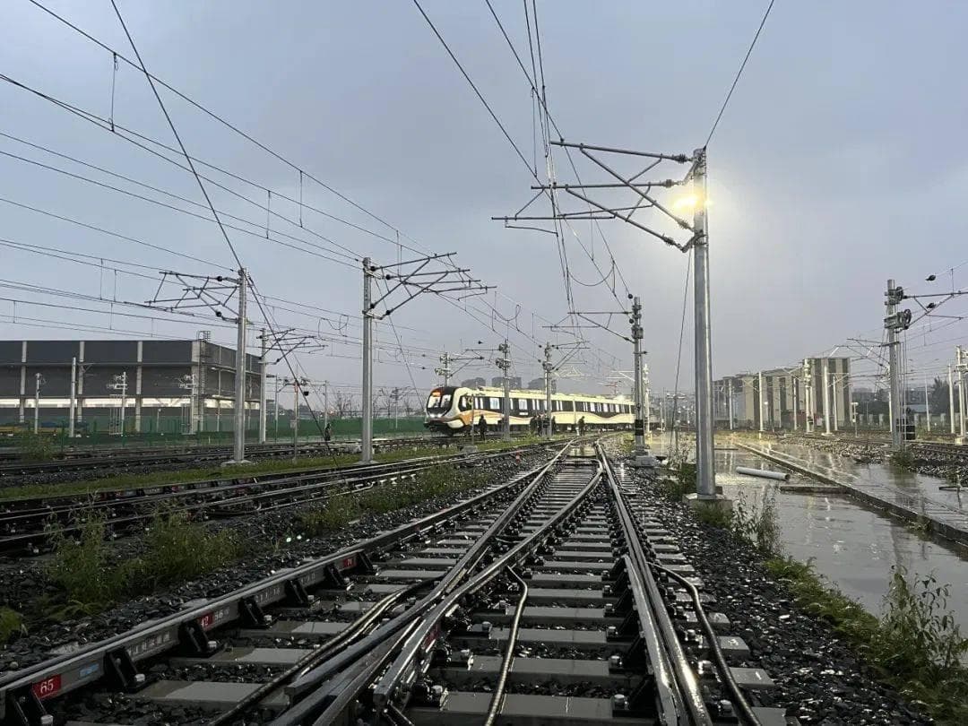 成都地铁30号线一期完成热滑试验，预计2025年底至2026年开通