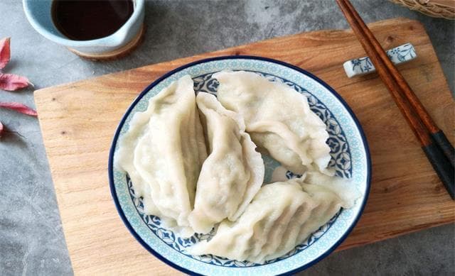 鲅鱼肉馅水饺制作教程：鲜美多汁，老少皆宜