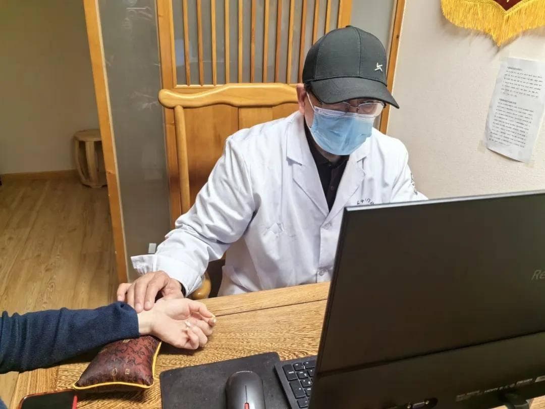 一觉起来水肿怎么回事？中医行气治水，快速消全身水肿、浮肿