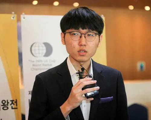 柯洁一语成谶 申真谞越过三座大山后 终于一骑绝尘