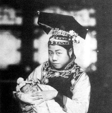 古代后宫：权力斗争与女性地位的复杂图景