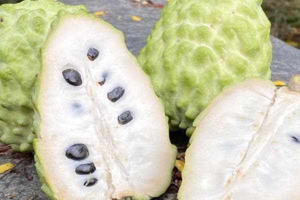 释迦果的食用方法与选购技巧
