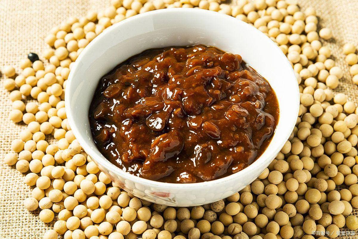 自制豆瓣酱大揭秘！醇厚鲜香，厨房调味新宠儿！