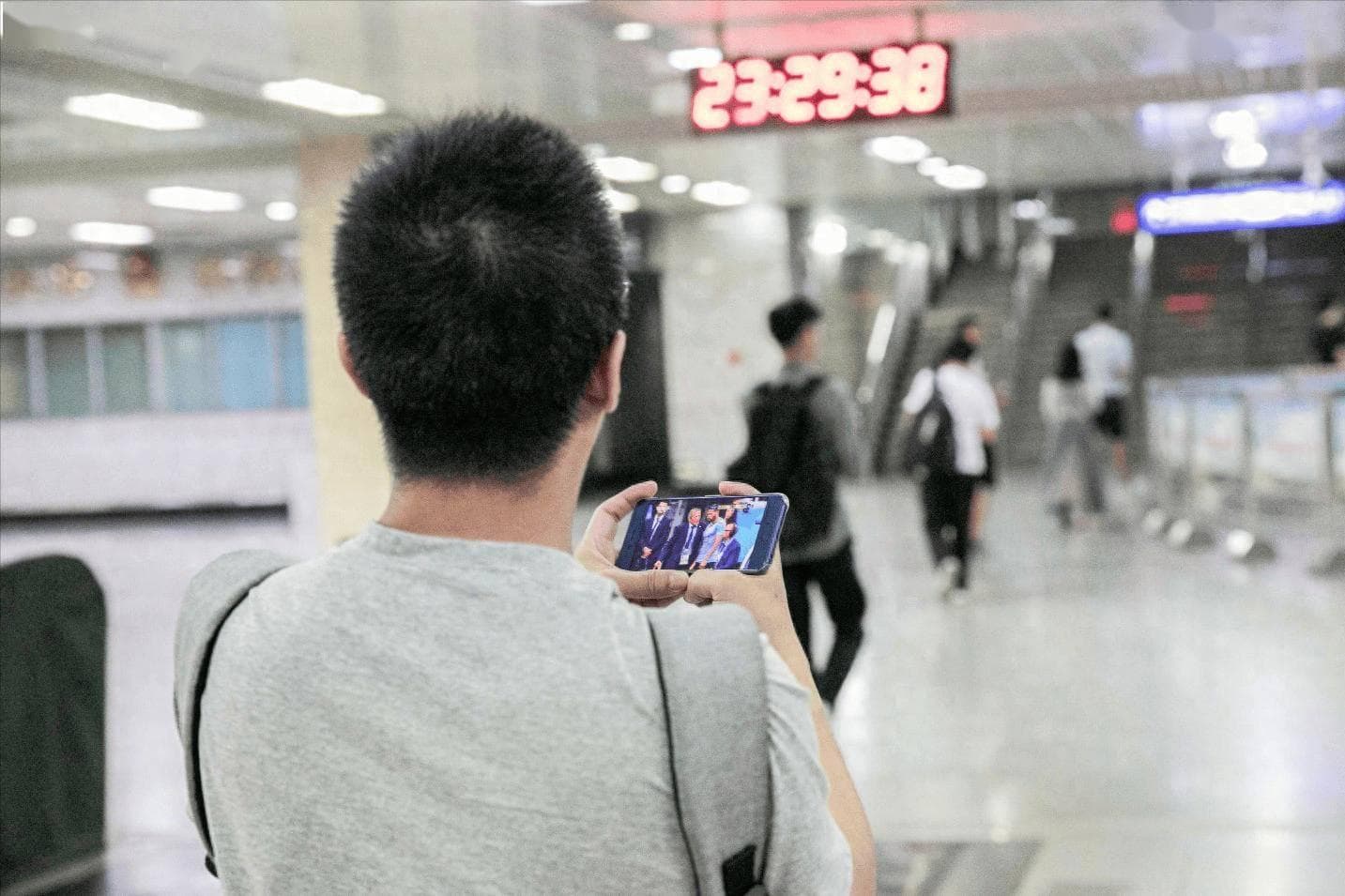 高血压与睡觉有关？医生：血压高的人，牢记“2睡3不睡”