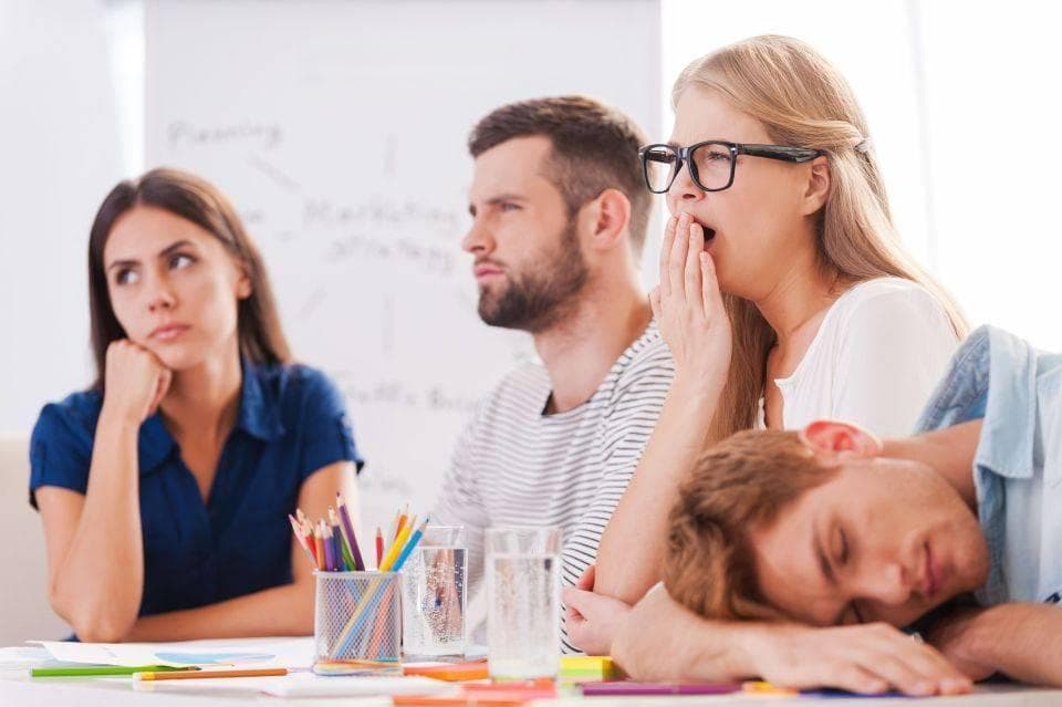 频繁打哈欠？这可能不仅仅是疲劳，警惕背后潜藏的三大健康风险