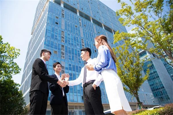 房产中介职业规划：从入门到行业专家的完整指南