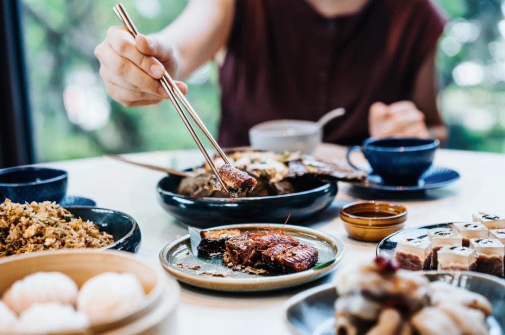 饭要“慢慢吃”才健康！一顿饭不应低于这个时间！