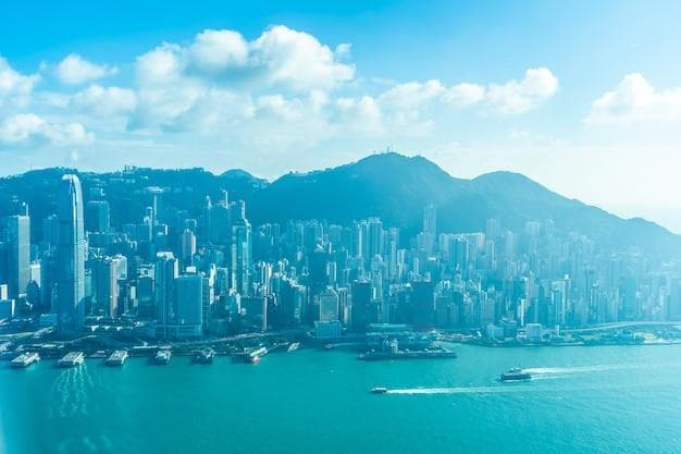 在世界地图上，新加坡的战略地位重要性体现在哪里？