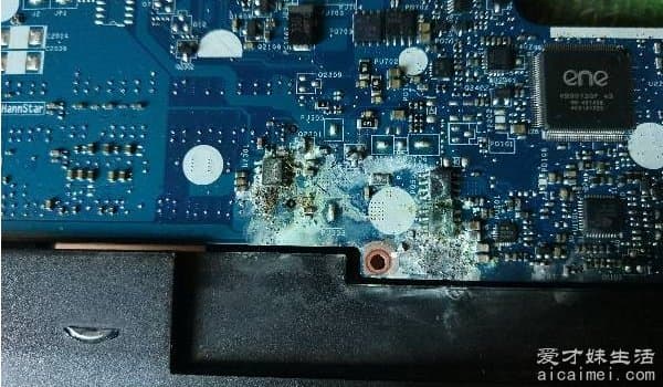 深入理解计算机主机主板线路图：解析核心性能与硬件连接架构