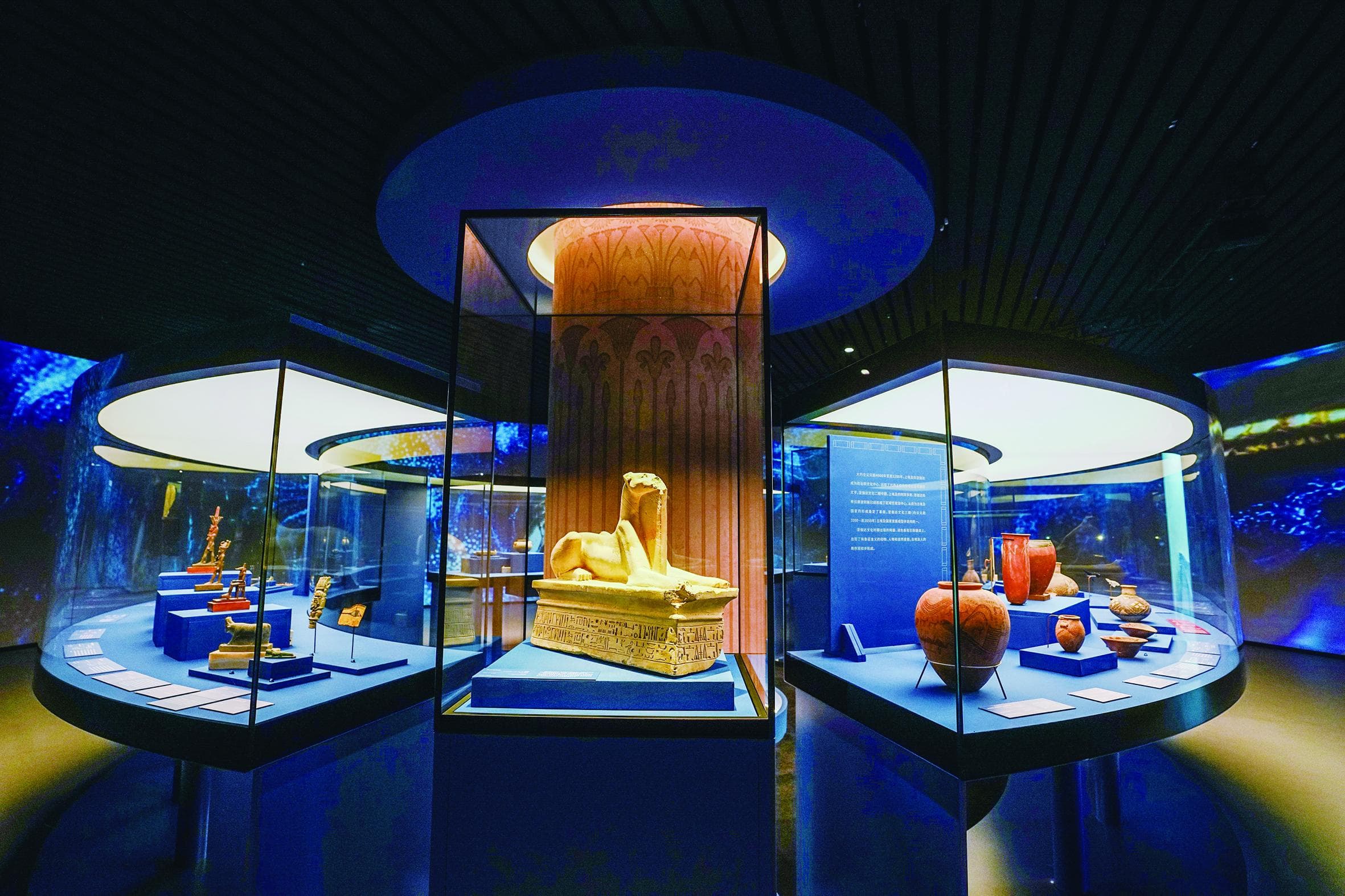 与古埃及文明近距离对话——“金字塔之巅：古埃及文明大展”在上海博物馆开幕