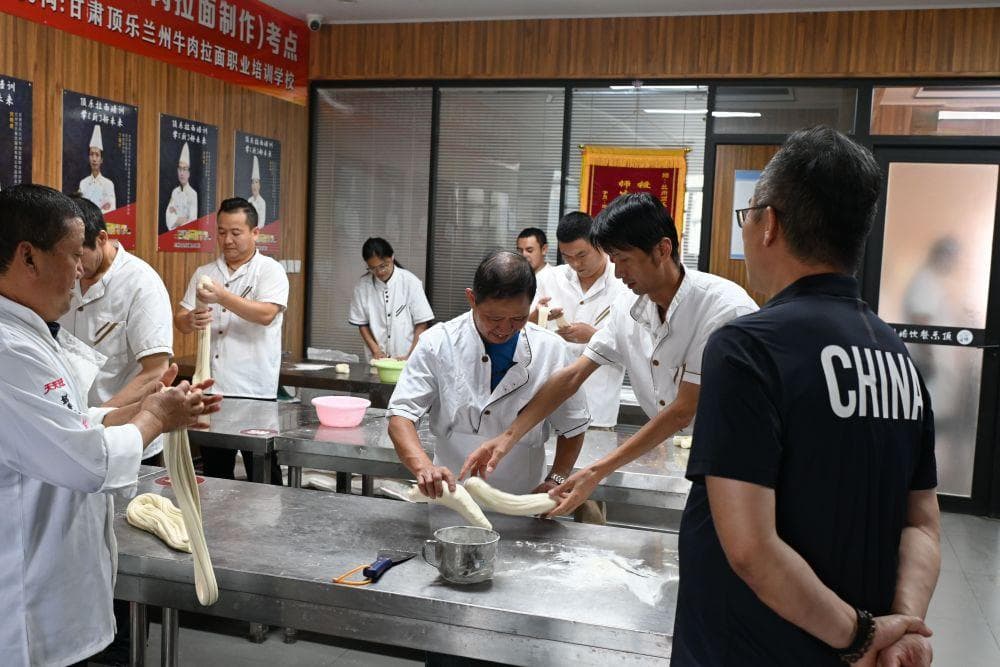 兰州牛肉面：从黄河之滨走向世界餐桌