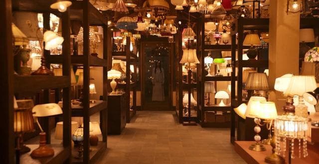 催泪与惊悚齐飞：韩剧《照明商店》深度解析