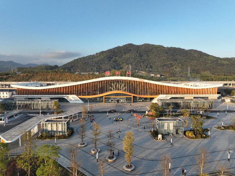 高铁环线串起粤东旅游“黄金走廊”