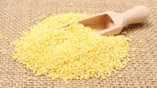 小米粥和白粥哪个糖分高？一文读懂它们的营养差异