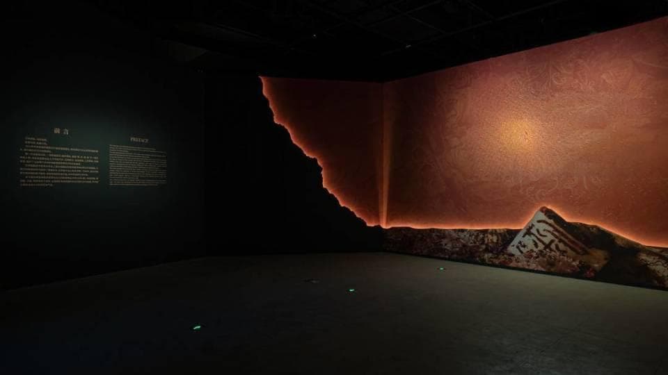 在三星堆邂逅"海昏侯"，"昌邑"铭文青铜豆形灯首次展出