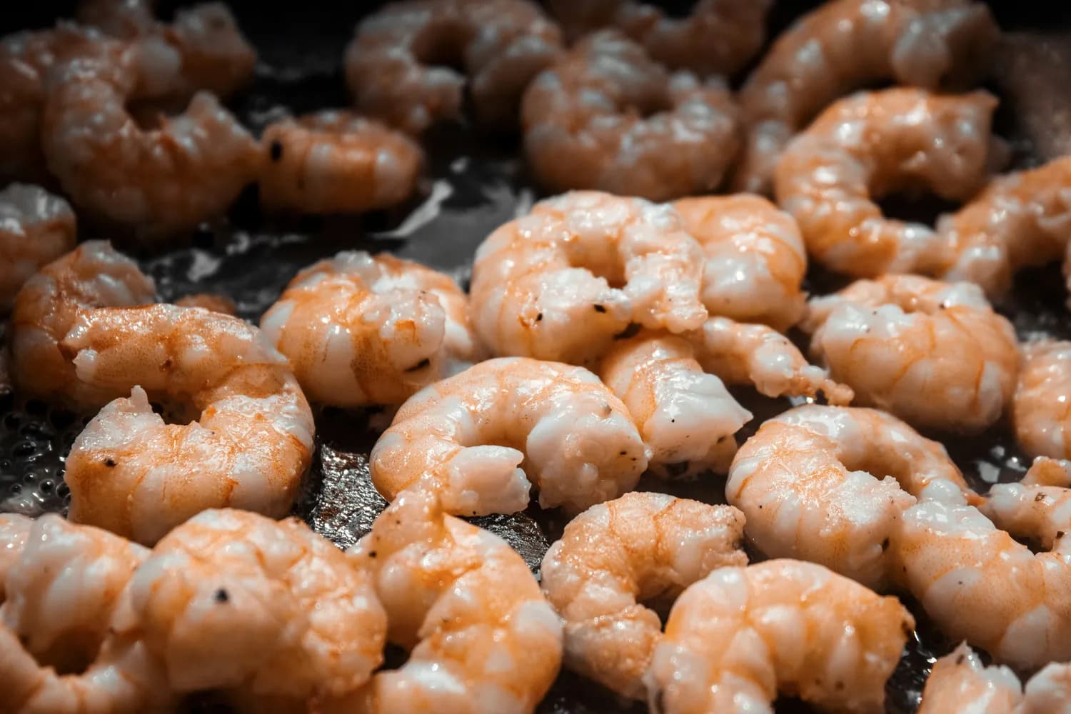 米其林三星餐厅的顶级美味：炒虾仁的制作秘诀