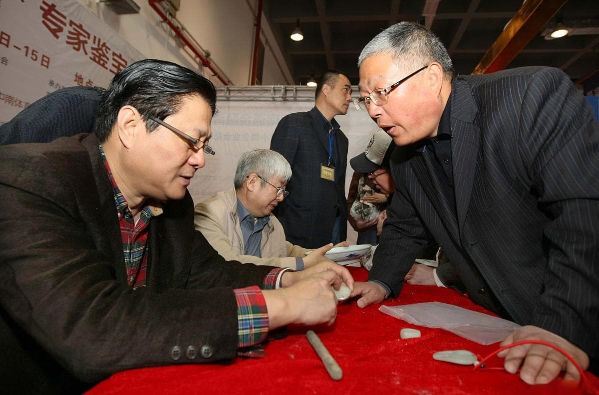 古董归属权全解析：出土文物归国家，传承藏品可私有