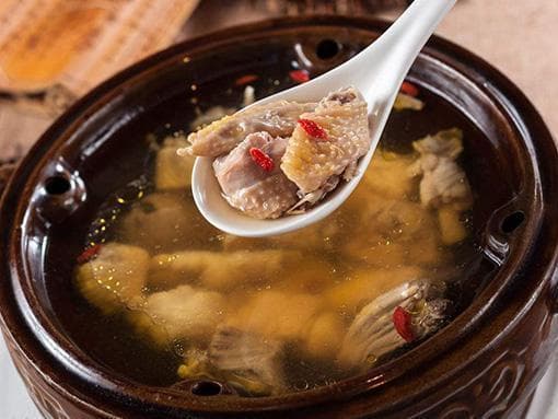 六种滋补鸡汤的做法大全，让你轻松应对感冒