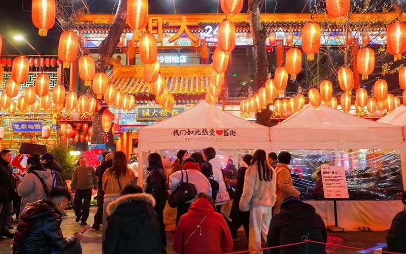 2025春节年货就这么办｜年夜饭拒绝“时令价”“反向抹零”
