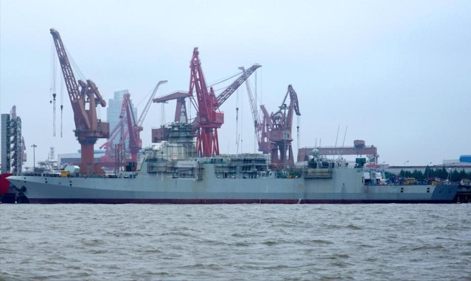 四年造8艘055，但2024年突然中断放缓，055大驱建造有何难点？