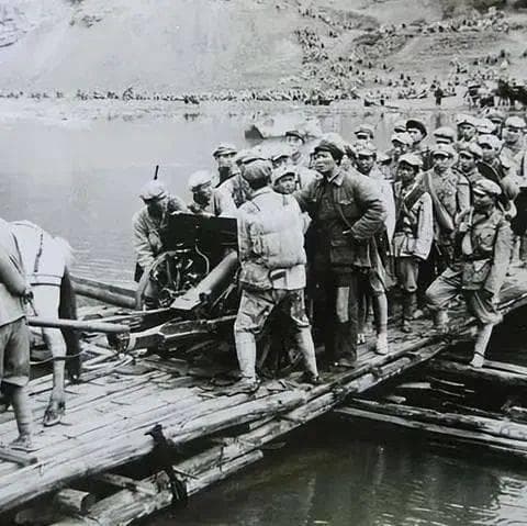 于化民：毛泽东在四渡赤水战役指挥中的关键作用