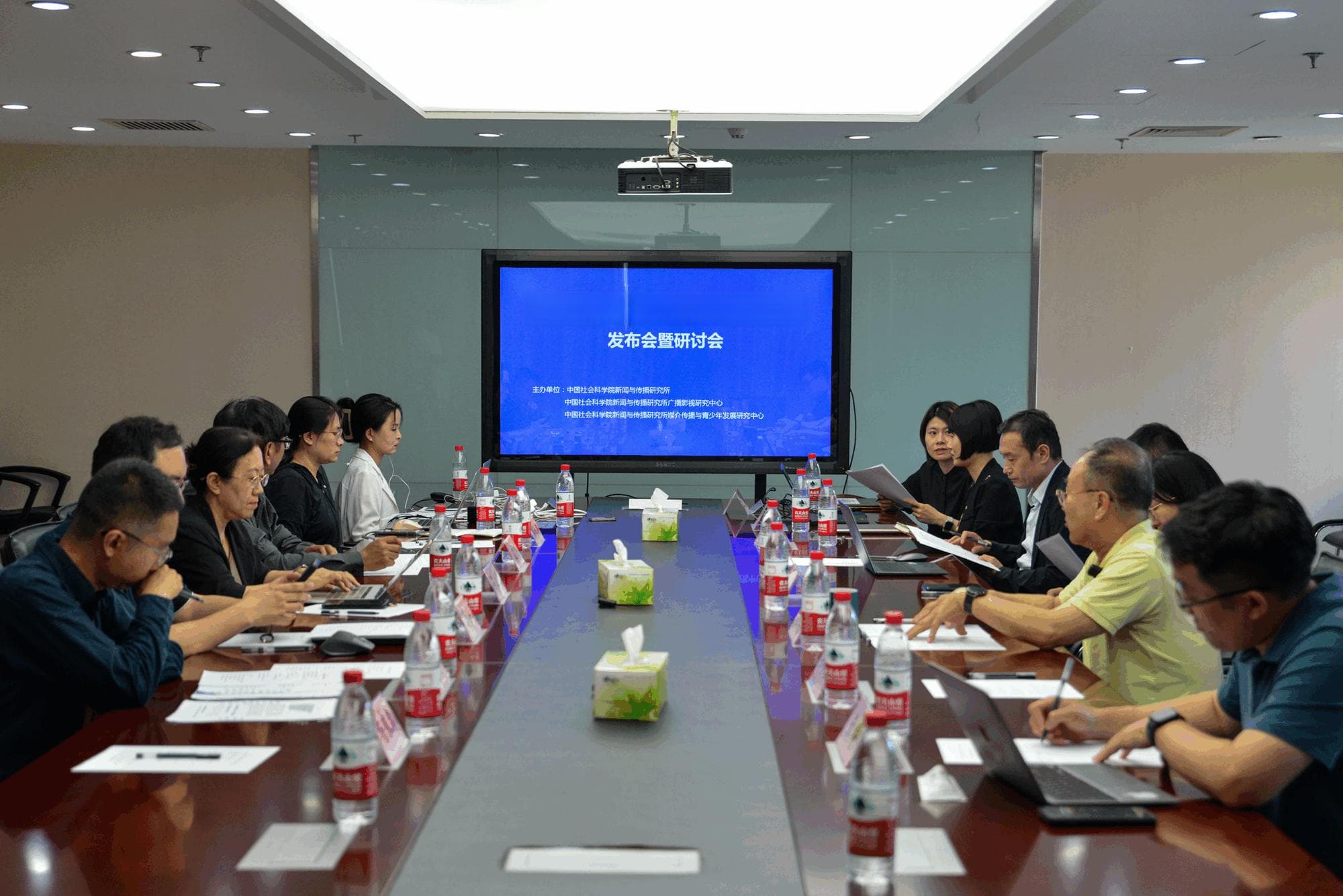 社科院新闻所测评12家平台“青少年模式” 专家热议：各方合力护航青少年健康用网