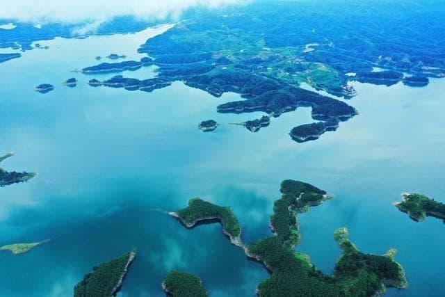 冬日自驾游：千岛湖的诗画与年味