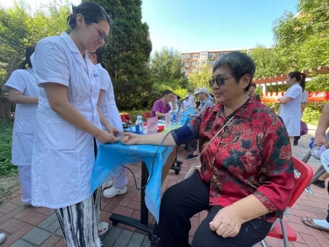 家庭医生进社区，居民健康有“医”靠！