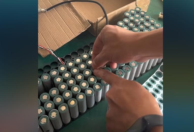 磷酸铁锂电量与电压的那些事儿：为何低于 3V 就 “电量告急”？