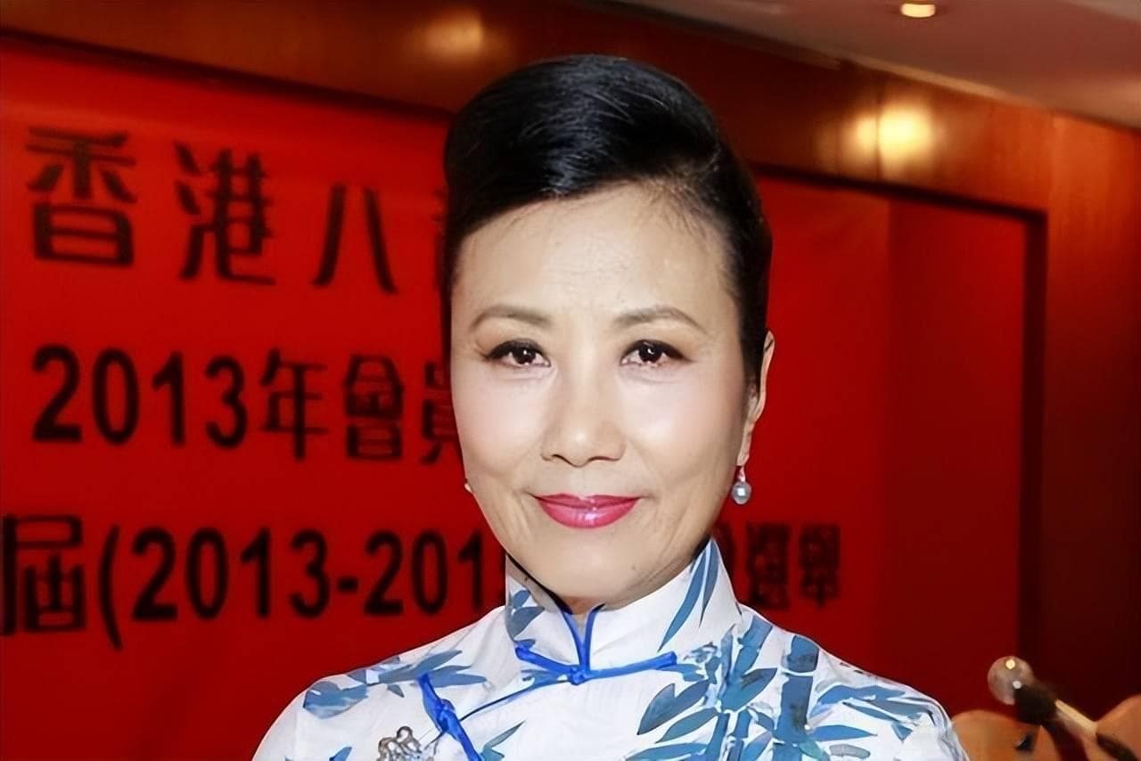77岁汪明荃被质疑33岁演少女阻碍后生发展，霸气回应获网友点赞