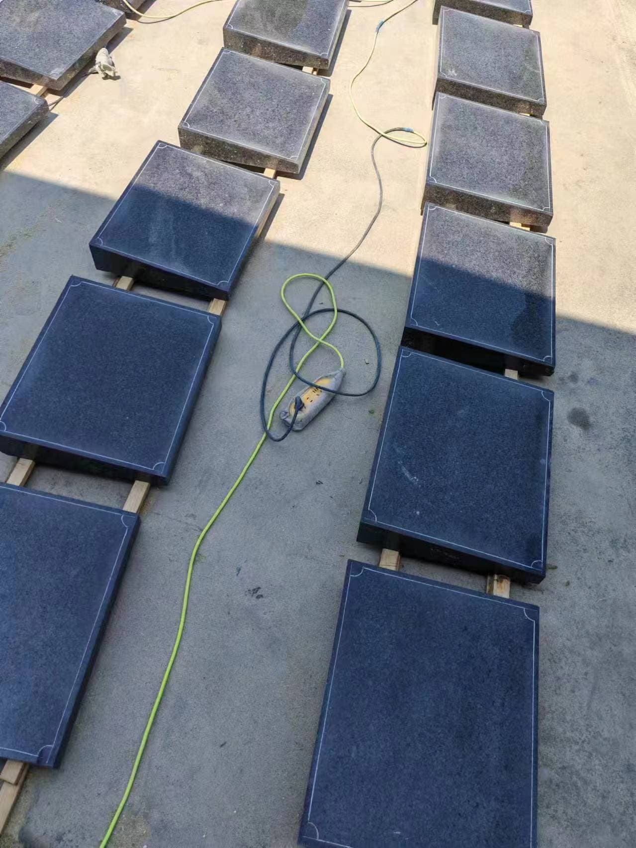 墓碑石材用的是什么颜色好