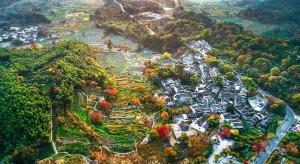全国首个“村”字号国家级度假区落户黟县，引领乡村旅游新标杆