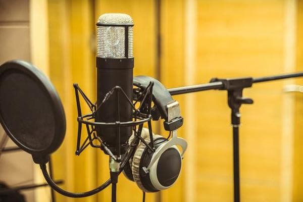 男生声音变好听的四大技巧，从姿势到发声全方位提升
