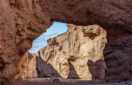 昆仑山“地狱之门”之谜：进去的人和牲畜为何无一生还？