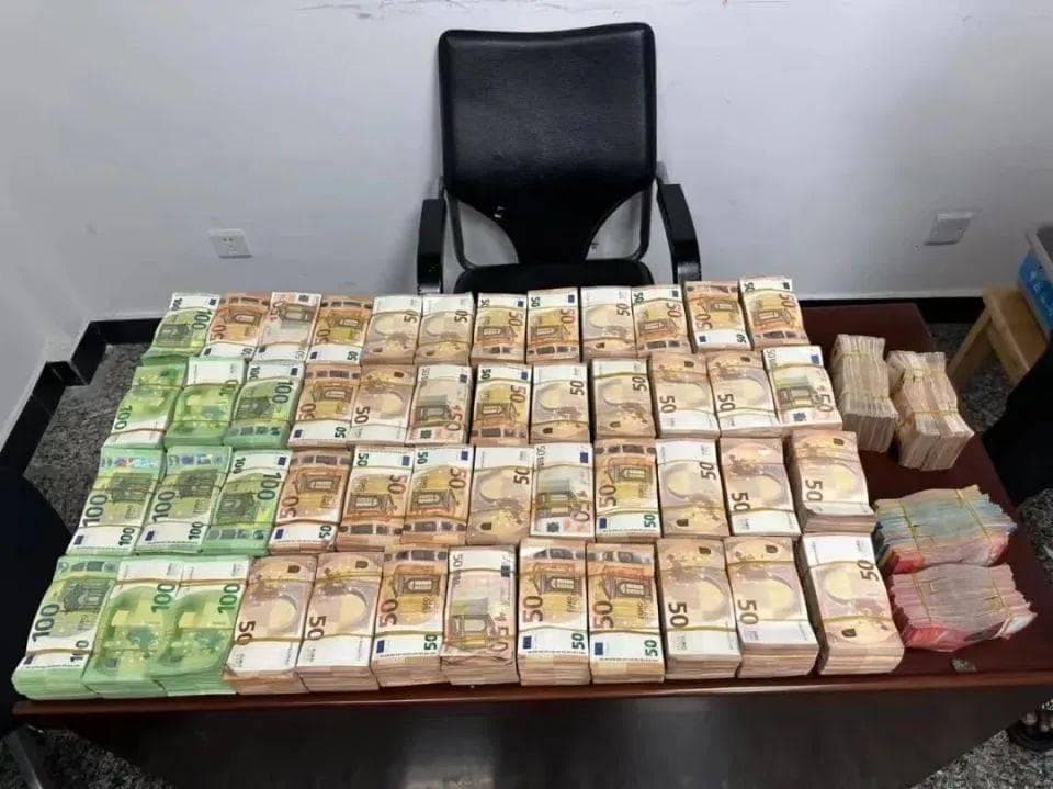 中国海关查获一入境游客近150万欧元，意大利华人入境中国的注意事项！