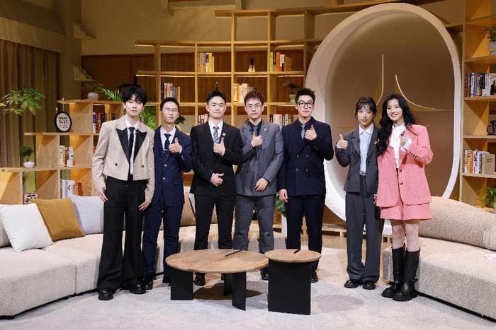 20岁"自信哥"学业创业双开挂 《夺金2025》热播
