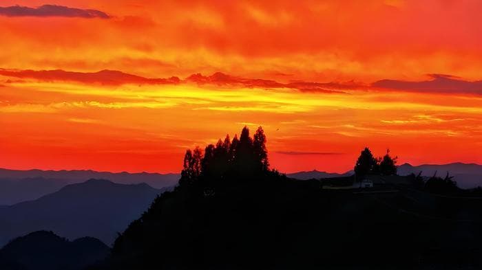 醉美夕阳，深邃哲思 ——《七绝·夕阳》赏析