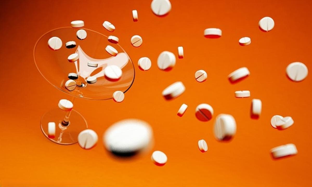 每天吃维生素D3的适量是多少？完整指南与专家建议