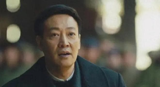 再看《人世间》：才发现两次入狱的周秉昆，才是周家最成功的孩子